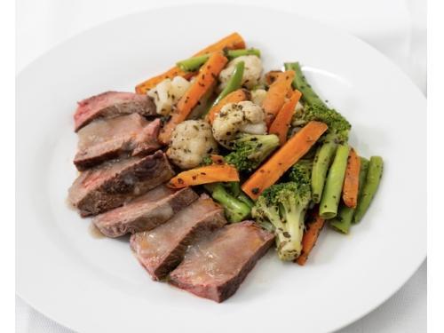 (NEW) - Large BBQ’d Rump Steak with Stir Fry Vegetables - 500g