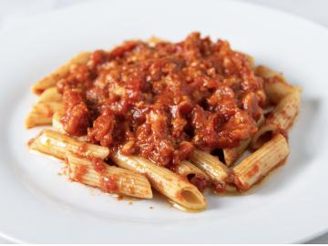 Large Traditional Beef Penne Bolognese - 550g